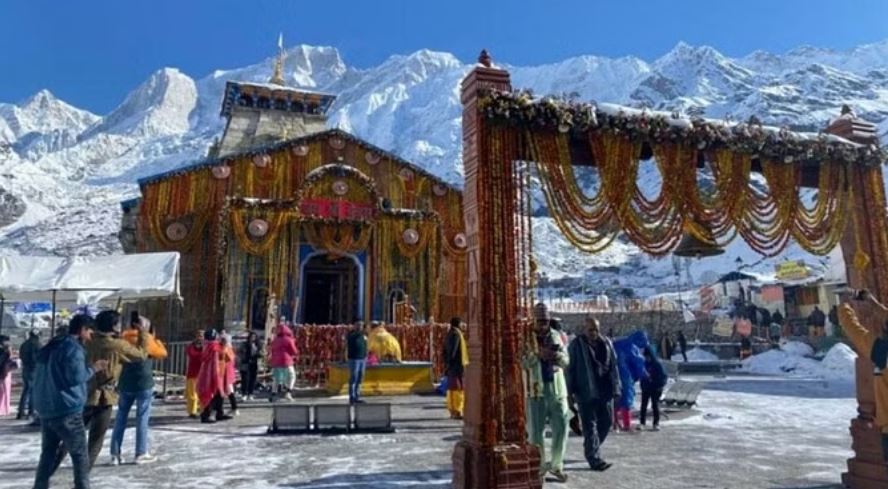 Kedarnath Dham Yatra: बाबा के दर्शन करने वाले श्रद्धालुओं को मिलेगी इलेक्ट्रिक वाहन की सुविधा