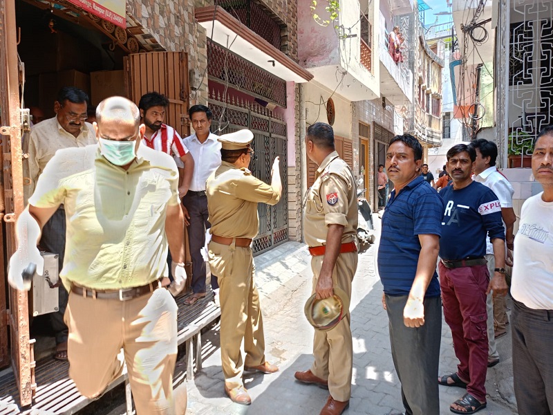 रामपुर : कारोबारी का कमरे में मिला शव, पुलिस ने पोस्टमार्टम के लिए भेजा