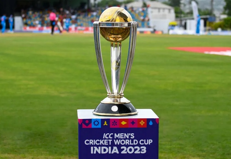 ICC World Cup 2023 : कुवैत-बहरीन में विश्व कप ट्रॉफी का गर्मजोशी से इस्तकबाल, झलक पाने के लिए क्रिकेट प्रशंसक दिखे आतुर 