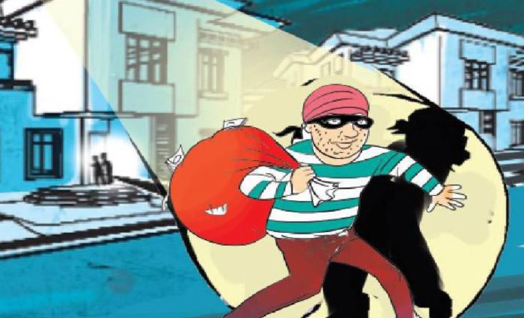 रुद्रपुर: चोरों ने घर पर धावा बोलकर उड़ाए जेवरात व नकदी