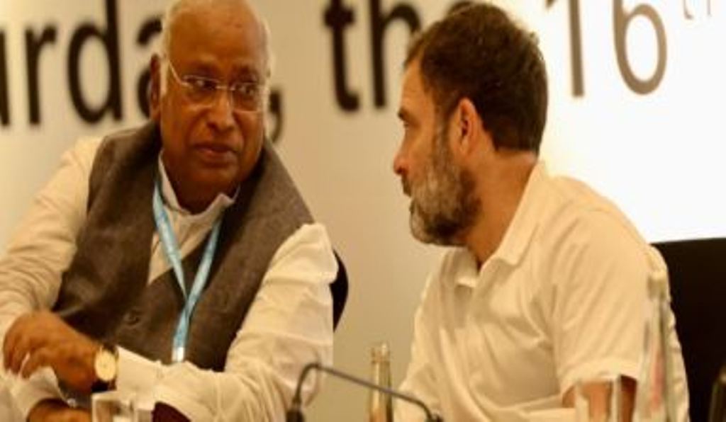सीडब्ल्यूसी बैठक: राहुल गांधी ने वैचारिक स्पष्टता पर दिया जोर, भाजपा के जाल में न फंसने की भी दी सलाह 
