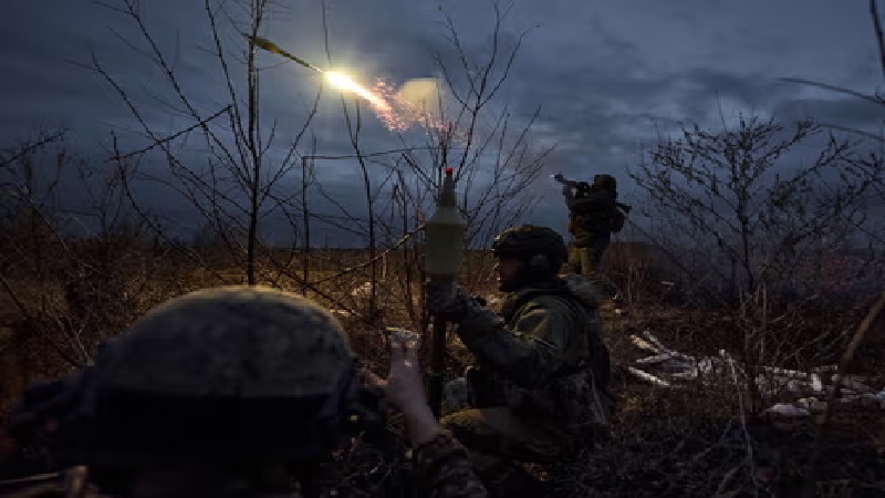 Ukraine-Russia War: रूस के कब्जे वाले दक्षिण खेरसॉन में यूक्रेनी बलों की गोलाबारी, नौ की मौत 