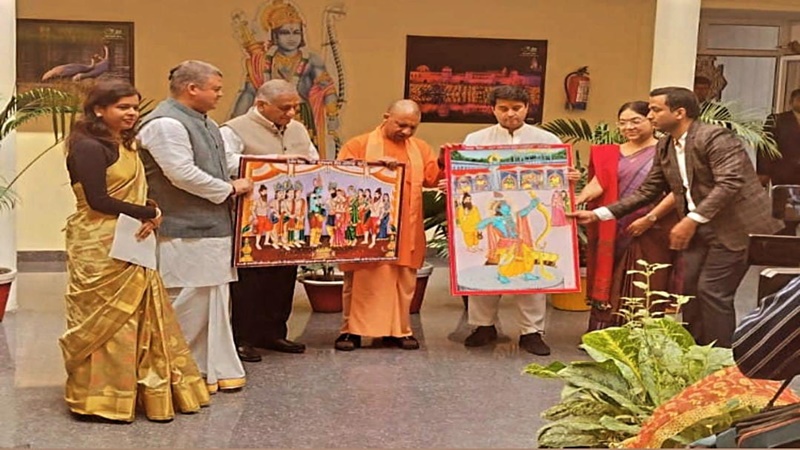 अयोध्या: सीएम योगी ने 42वें रामायण मेला के पोस्टर का किया विमोचन