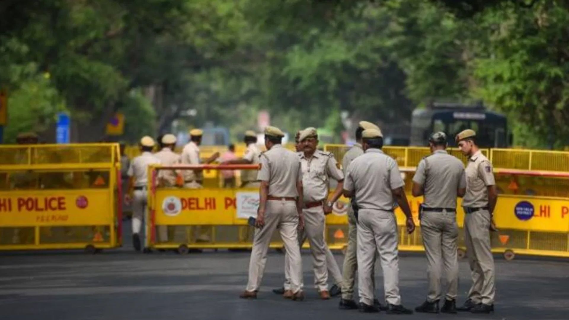 दिल्ली पुलिस ने हनुमान जयंती के मौके पर सुरक्षा बढ़ाई, जहांगीरपुरी में अर्धसैनिक बल तैनात