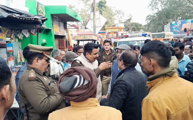 बदायूं: रोडवेज बस में बैठे व्यापारी से 12 लाख रुपये की टप्पेबाजी