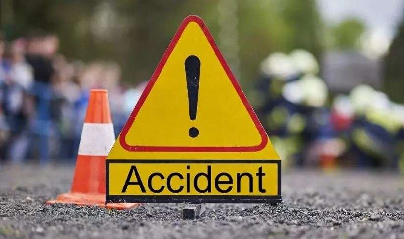 गोवा: घाटी में गिरा ट्रक, एक की मौत...13 लोग घायल 