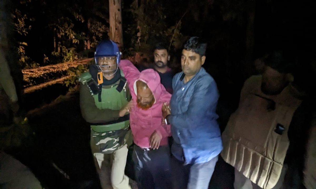 श्रावस्ती: गोकशी के आरोपी से पुलिस की मुठभेड़, तीन गिरफ्तार, एक पैर में लगी गोली