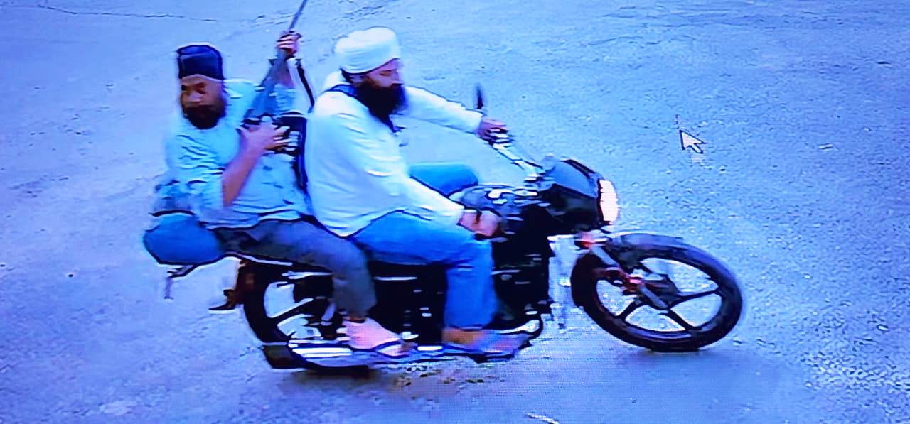 नानकमत्ता: CCTV में कैद हुए गुरुद्वारा नानकमत्ता साहिब के कार सेवा प्रमुख बाबा तरसेम सिंह के हत्यारे, देखिए Video Footage