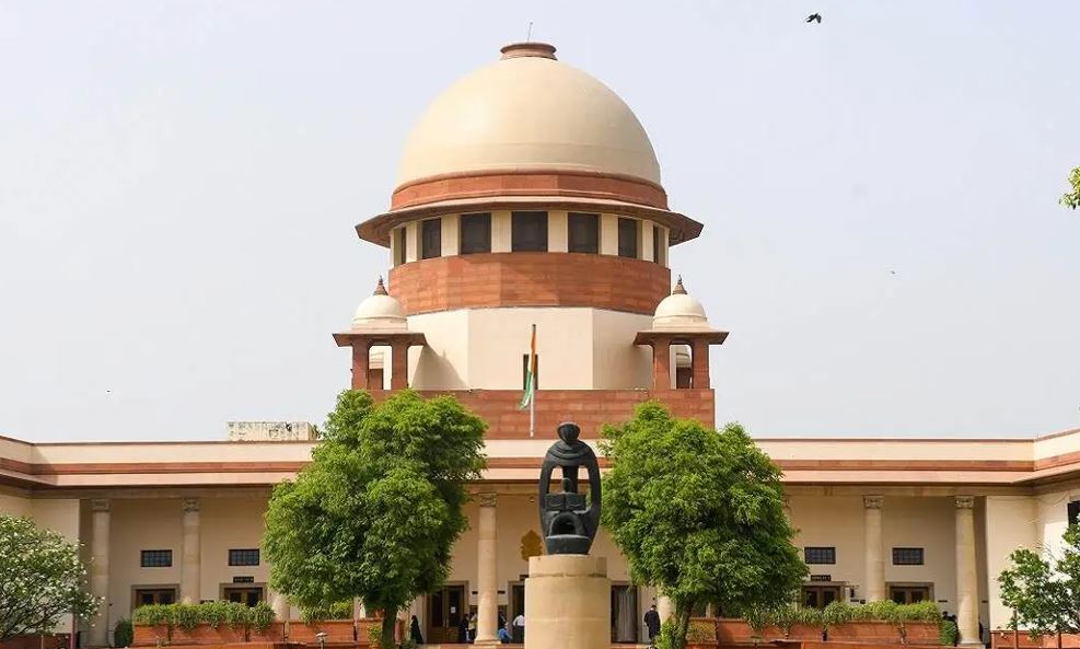 कृष्ण जन्मभूमि मामला: सुप्रीम कोर्ट ने 15 मुकदमों को समाहित करने के आदेश के खिलाफ याचिका का किया निपटारा 