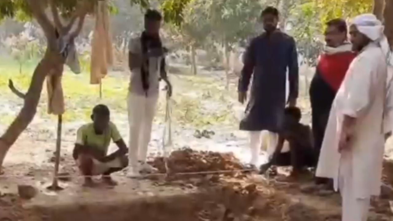 Mukhtar Ansari Death News: मुख्तार की मौत मामले में न्यायिक जांच के आदेश...पुश्तैनी कब्रिस्तान में कब्र तैयार 