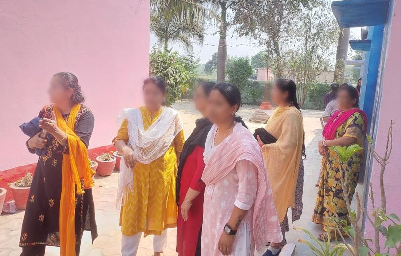 रामपुर: सरकारी स्कूल के प्रधानाध्यापक के उत्पीड़न से तंग हुईं शिक्षिकाएं, आत्मदाह की चेतावनी