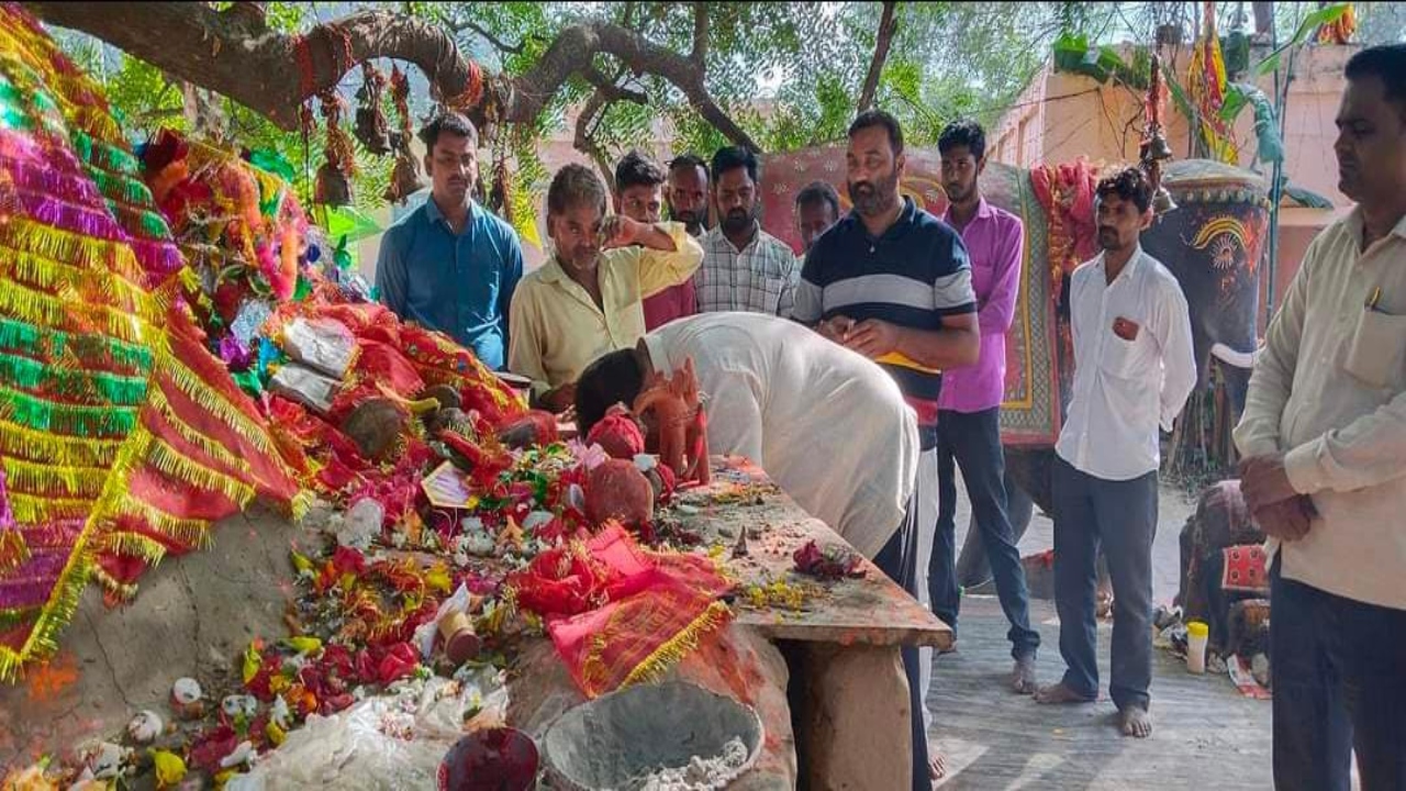 चैत्र नवरात्र: भक्तों की आस्था का केंद्र है मुजेहना का माता मुंगरौल देवी मंदिर