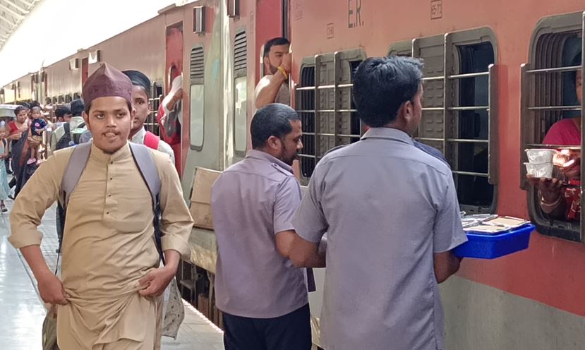बरेली: किसान आंदोलन की वजह देरी से पहुंच रहीं ट्रेनें, 9 दिन में 716 यात्रियों ने 3.5 लाख रुपये के टिकट कराए कैंसिल