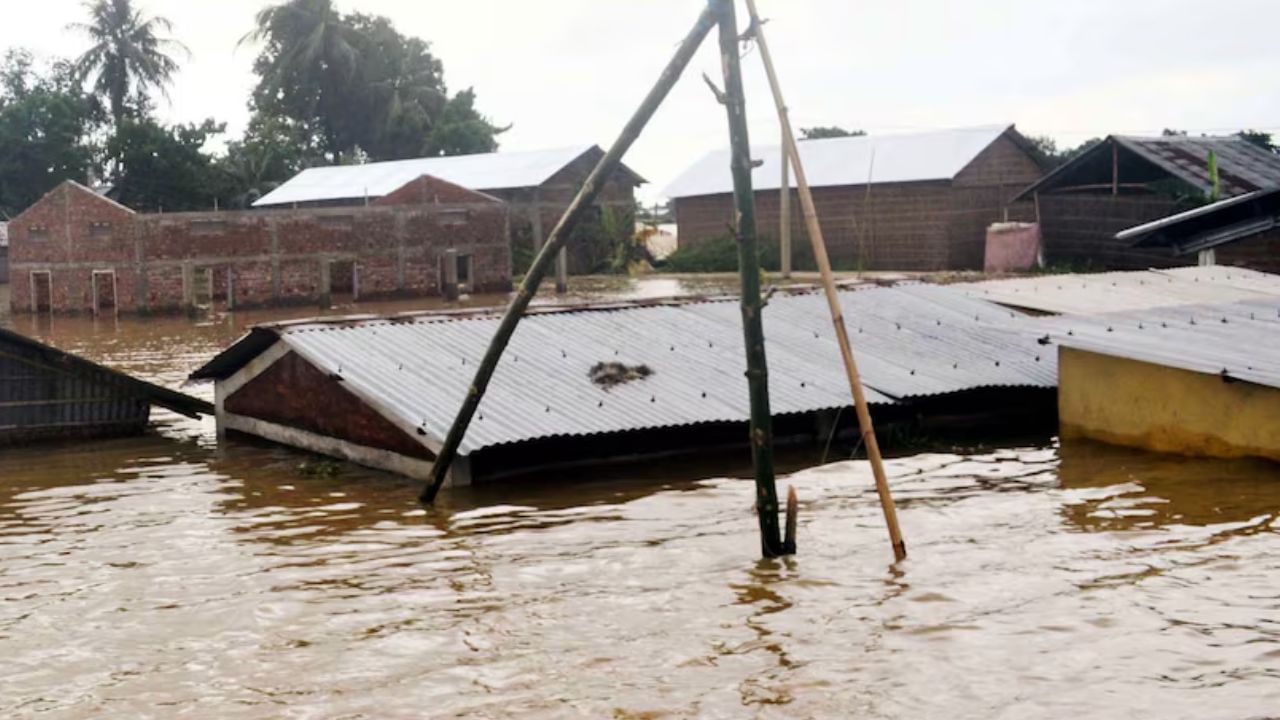 केन्या में बाढ़ से देशभर में 76 लोगों की मौत, 19 लापता 