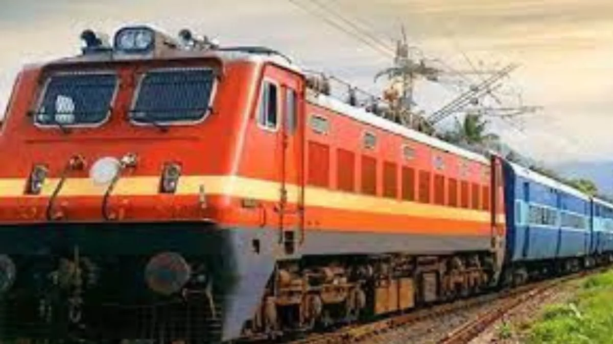 टनकपुर से बाया पीलीभीत होते हुए दौराई के लिए रवाना हुई पहली समर स्पेशल ट्रेन