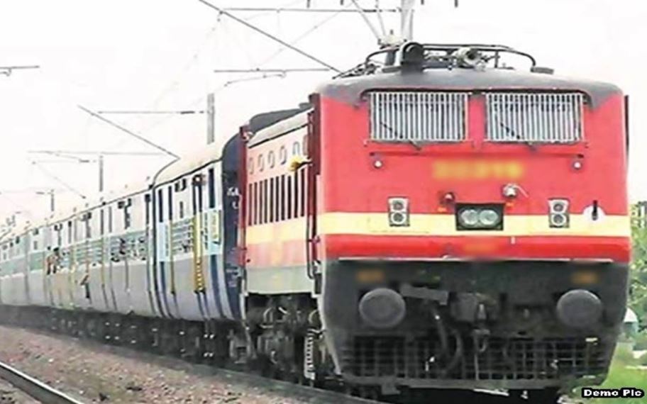 बरेली: 50 स्पेशल और 180 नियमित ट्रेनें...रेलवे के लिए समय पालन चुनौती