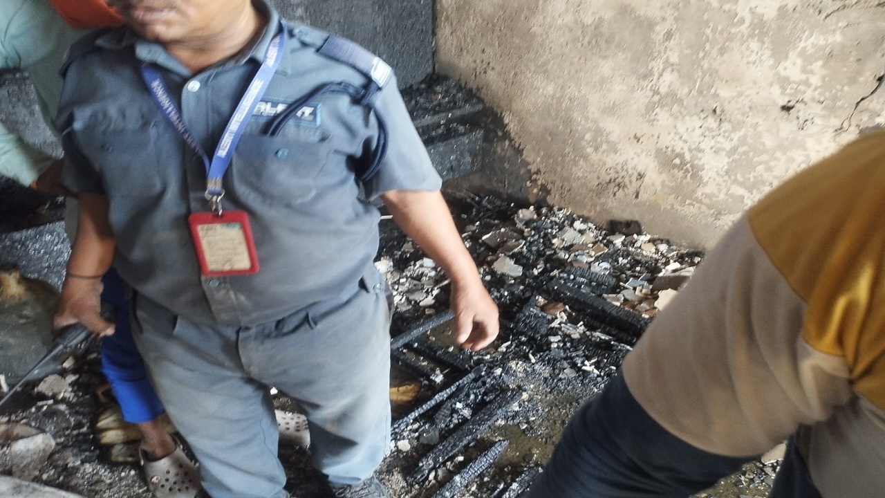 लखनऊ: Omex R2 सोसाइटी में लगी आग, फायर ब्रिगेड ने कड़ी मशक्कत के बाद पाया काबू