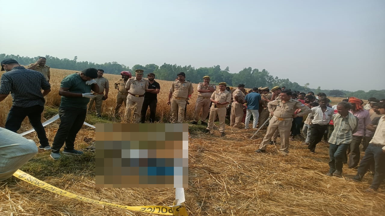 हरदोई: हरियाणा से लौटे युवक की हत्याकर शव खेत में फेंका, एसपी, एएसपी, सीओ और फोरेंसिक टीम जांच में जुटी