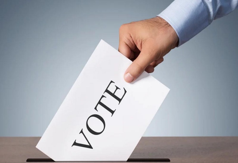  मुरादाबाद : मतदाता पहचान पत्र न होने पर इन विकल्पों से भी डाल सकते हैं वोट, आयोग ने दिया है मतदाताओं को विकल्प