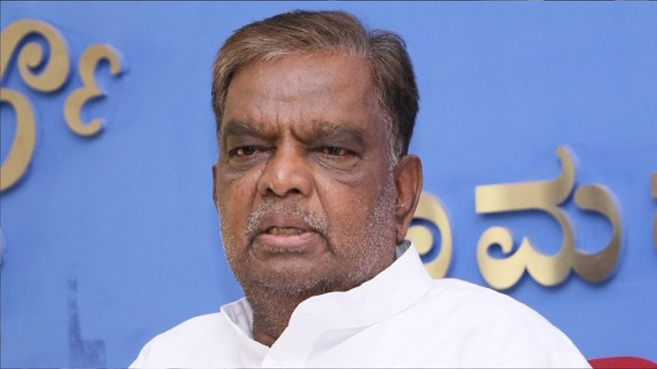 लोकसभा चुनाव के बीच BJP को झटका, भाजपा सांसद और पूर्व केंद्रीय मंत्री श्रीनिवास प्रसाद का निधन