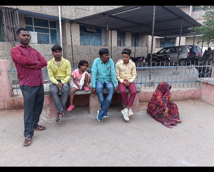 Farrukhabad: दबंगो की पिटाई से क्षुब्ध युवक ने लगाई फांसी, इस बात पर दबंगों संग हुआ था विवाद 