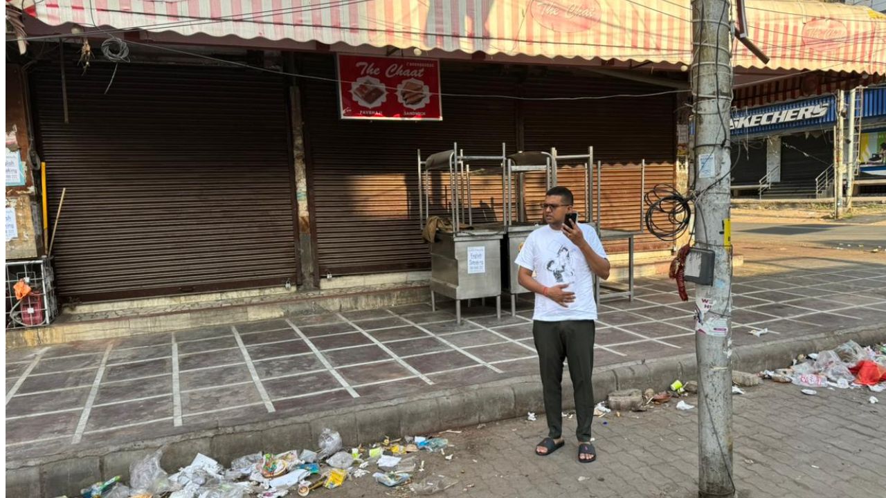 Kanpur: नगर आयुक्त के निरीक्षण में गंदगी मिलने पर बिफरे...स्वच्छता निरीक्षक समेत 40 का रोका वेतन, स्वास्थ्य अधिकारी को थमाया नोटिस