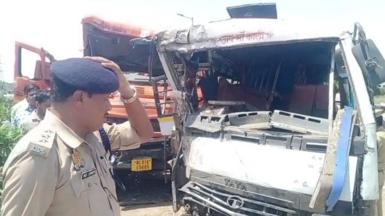 Auraiya: गलत दिशा में आ रही तेज रफ्तार बस ट्रक से जा टकराई; भीषण सड़क हादसे में 25 लोग घायल 