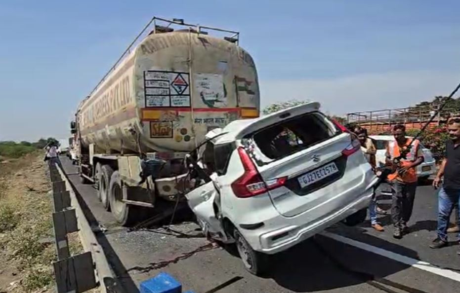 अहमदाबाद-वडोदरा एक्सप्रेसवे पर भीषण सड़क हादसा, कार सवार 10 लोगों की मौत 