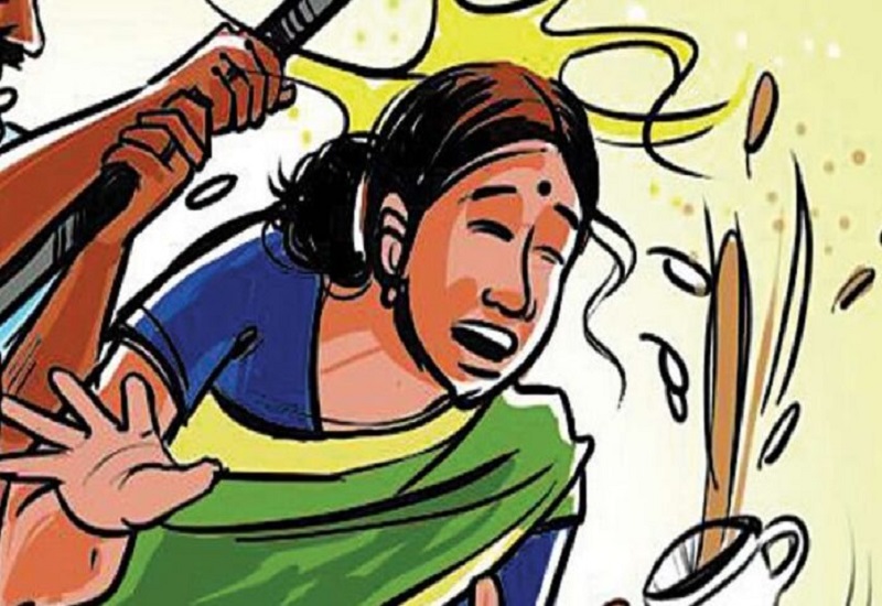 रामपुर : रंजिश के चलते घर में घुसकर महिला पर किया जानलेवा हमला, सात लोगों पर रिपोर्ट दर्ज