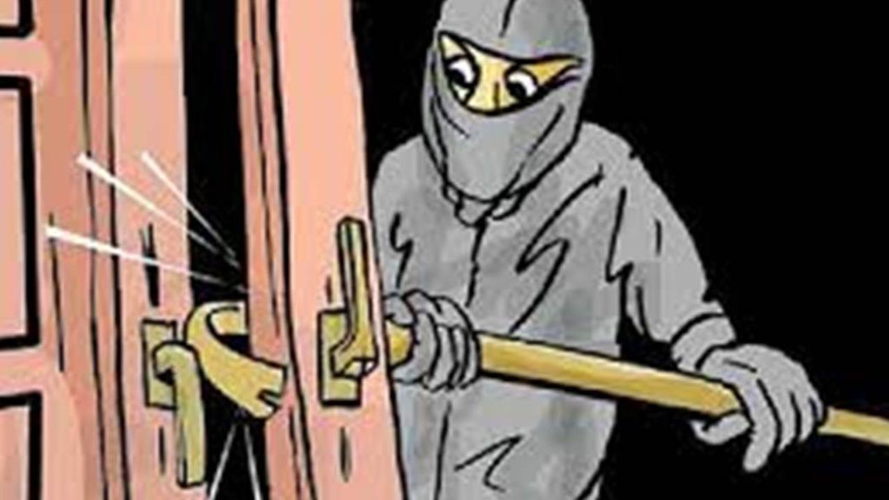 हल्द्वानी: अयोध्या गए बैंक मैनेजर, चोरों ने तोड़ दिया घर का ताला