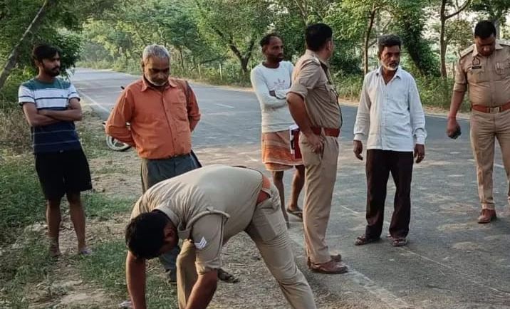 बदायूं: राजमार्ग पर मिला युवक का कुचला हुआ शव, जेब से निकला सिक्का और धूपबत्ती...पुलिस को शिनाख्त का इंतजार