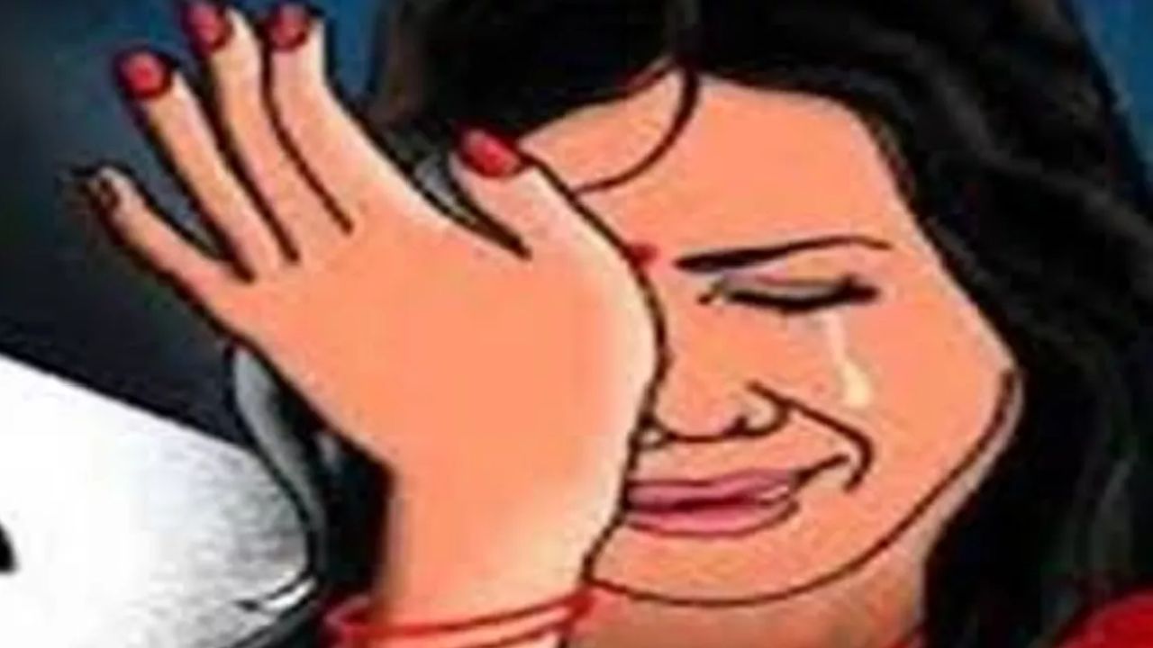 Kanpur: विवाहिता ने साथ रहने से किया मना तो शोहदा करने लगा परेशान; महिला के पति व ससुरालियों को दी ये धमकी