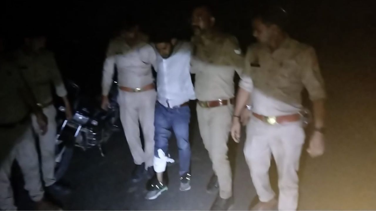 Kanpur Dehat: पुलिस मुठभेड़ में इनामी गोतस्कर साथी समेत गिरफ्तार, तीसरा भागने में रहा कामयाब