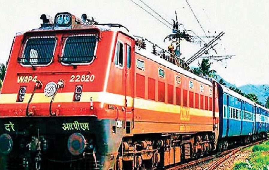 Bareilly News:  रेलवे ने बढ़ाया सेवानिवृत्त रेल कर्मचारियों की दवाई का कोटा, बीपी और शुगर की तीन महीने की एक साथ ले सकेंगे दवाएं