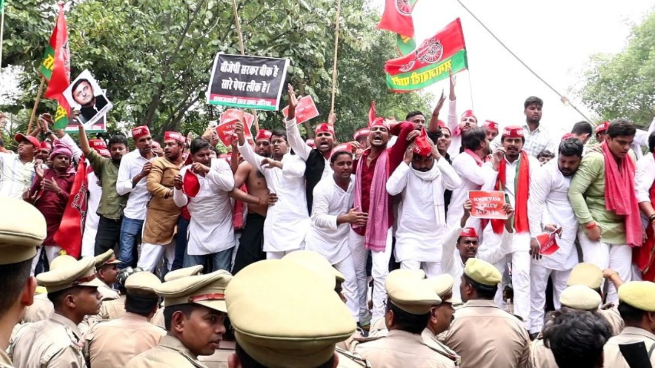 लखनऊ में समाजवादी छात्र सभा का जोरदार प्रदर्शन (3)