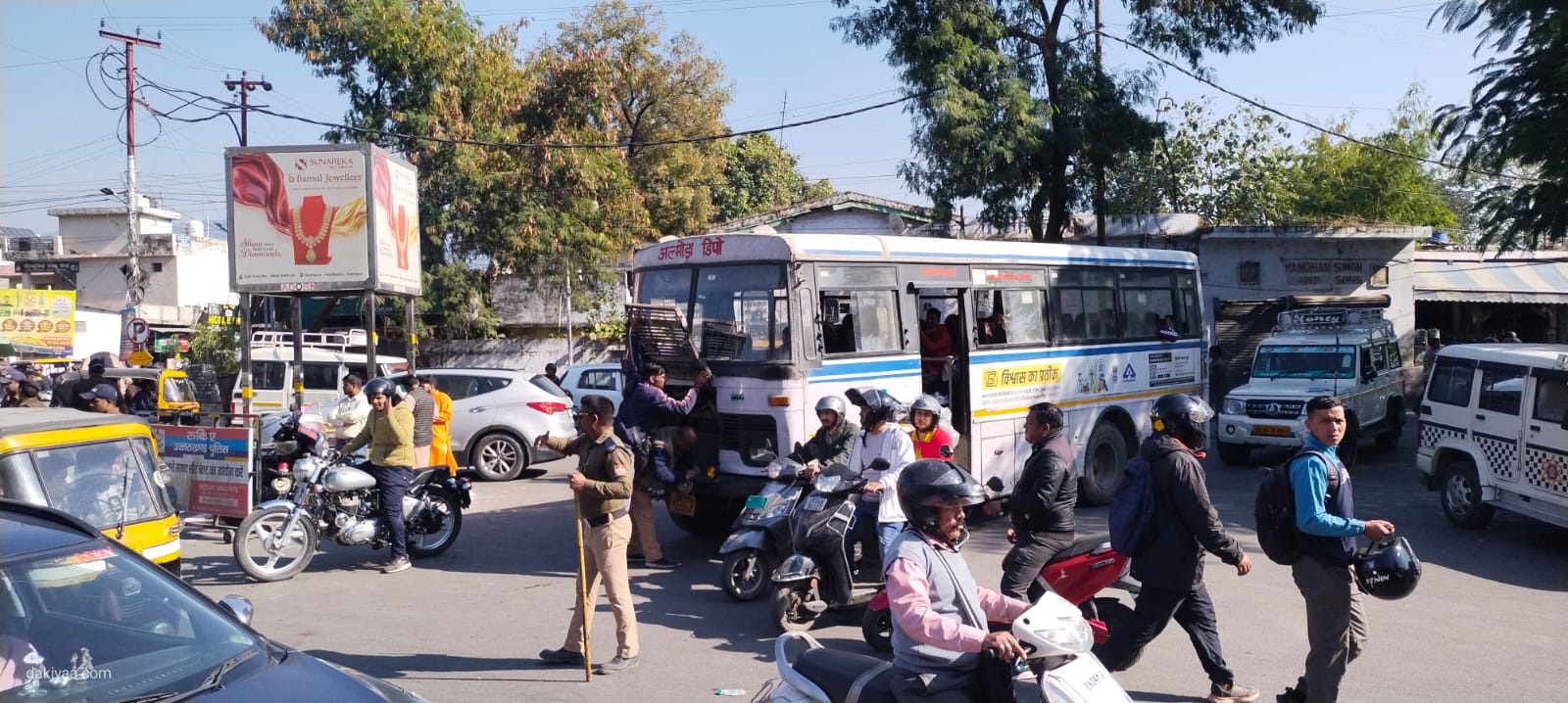 1 किलोमीटर में ही हांफ गई उत्तराखंड परिवहन निगम की बस