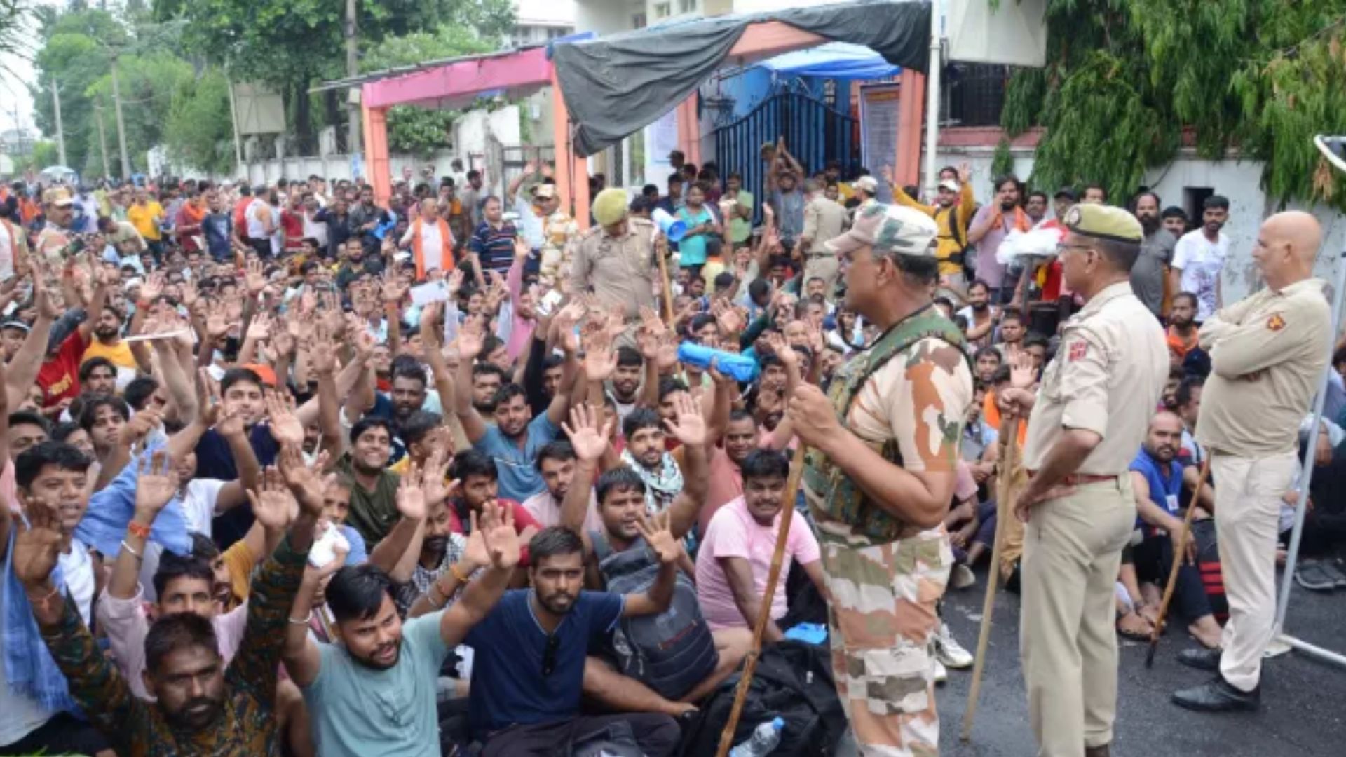 Ranveer SIngh High Security  (12)