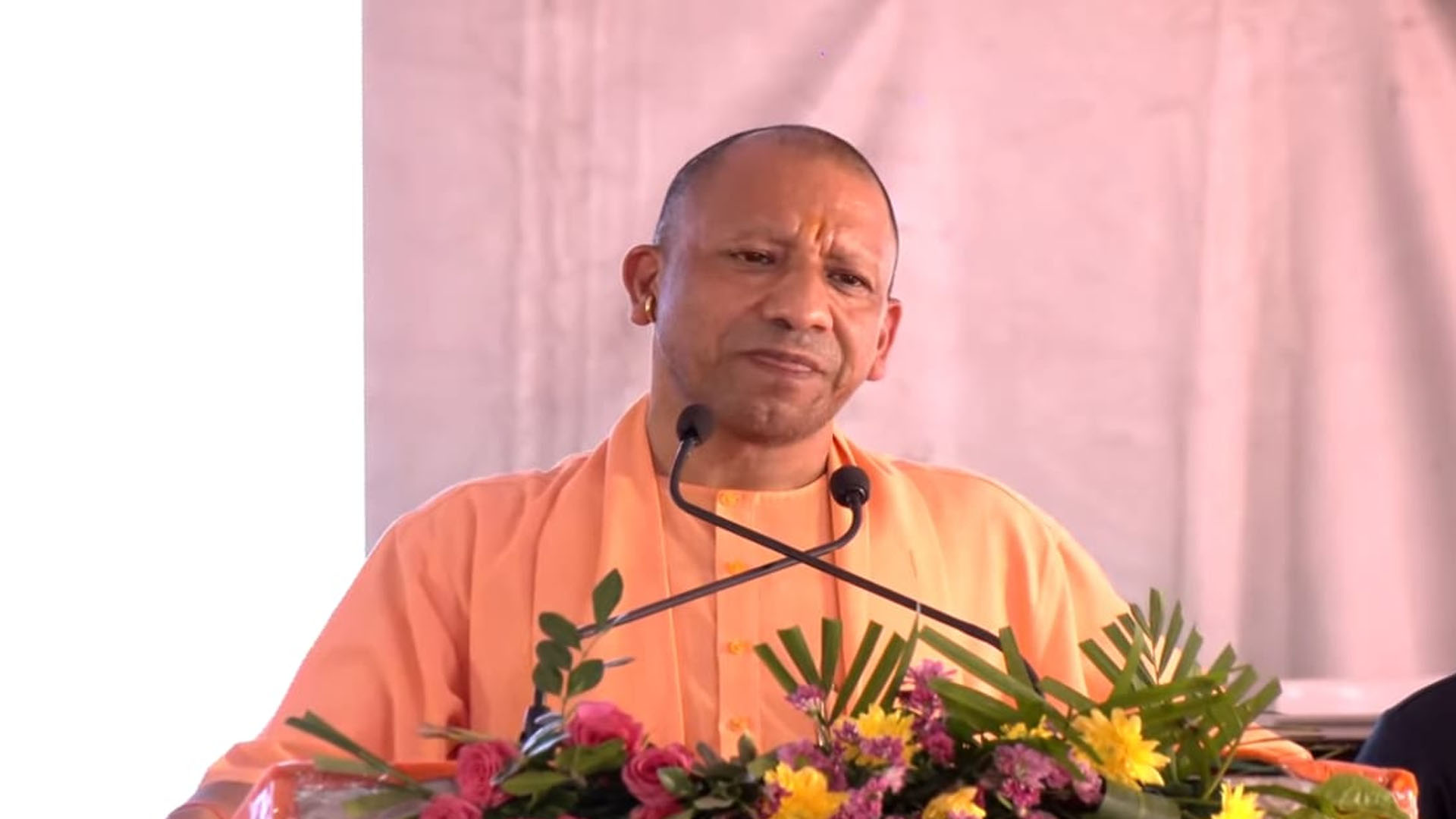 CM योगी का बड़ा बयान: राम मंदिर चढ़ावा चोरी से आस्था को ठेस, लेकिन अयोध्या को बदनाम करना ठीक नहीं CM योगी का बड़ा बयान: राम मंदिर चढ़ावा चोरी से आस्था को ठेस, लेकिन अयोध्या को बदनाम करना ठीक नहीं