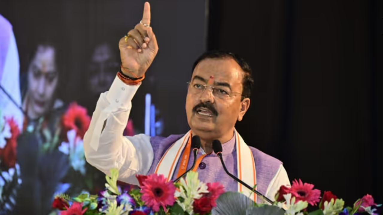 UP News : केशव मौर्य का राहुल गांधी पर हमला, बोले PM आवास के बाहर धरना सुरक्षा के लिए खतरा UP News : केशव मौर्य का राहुल गांधी पर हमला, बोले PM आवास के बाहर धरना सुरक्षा के लिए खतरा