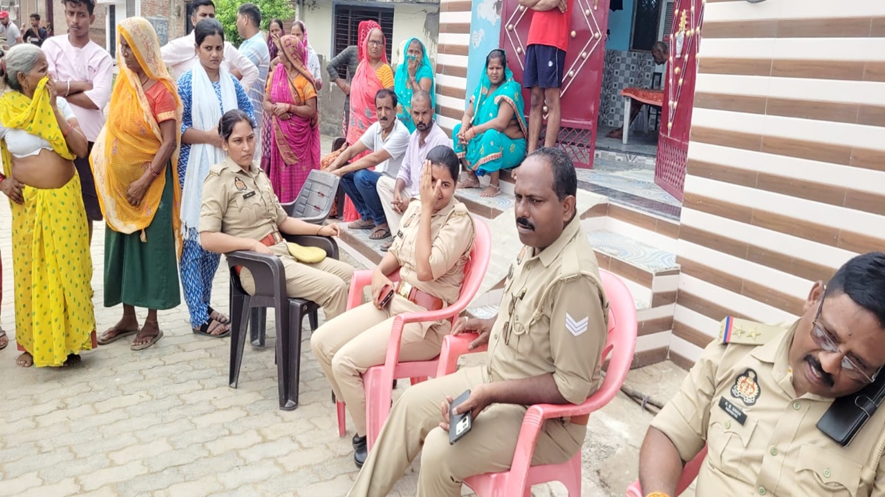Raebareli News : दो दिन से लापता महिला का तालाब में मिला शव, परिवार में मचा कोहराम