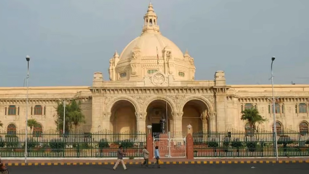 UP Politics : घोसी, दुद्धी और फरीदपुर विधानसभा सीटों पर नहीं होंगे उपचुनाव, निर्वाचन आयोग का फैसला, बताई वजह UP Politics : घोसी, दुद्धी और फरीदपुर विधानसभा सीटों पर नहीं होंगे उपचुनाव, निर्वाचन आयोग का फैसला, बताई वजह