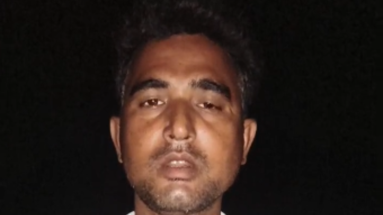 Sultanpur News: मजार जा रहे युवक से पिस्टल के बल पर लूट, बाइक सवार तीन बदमाश मोबाइल, नकदी और चाभी लेकर फरार Sultanpur News: मजार जा रहे युवक से पिस्टल के बल पर लूट, बाइक सवार तीन बदमाश मोबाइल, नकदी और चाभी लेकर फरार