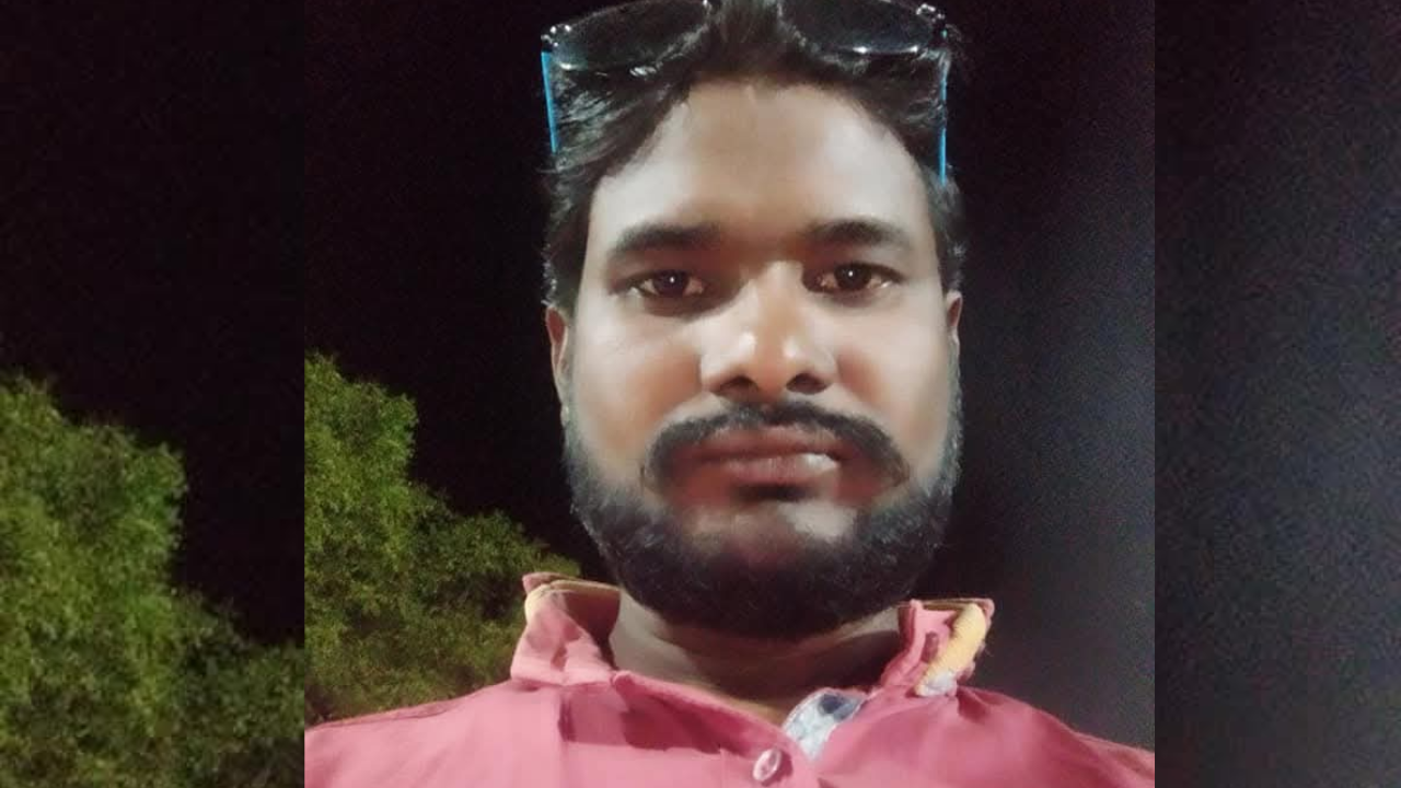 Rae Bareli Road Accident: खड़े ट्रक को ओवरटेक करना पड़ा भारी, सामने से आ रहे वाहन से भिड़ी बाइक; एक की मौत Rae Bareli Road Accident: खड़े ट्रक को ओवरटेक करना पड़ा भारी, सामने से आ रहे वाहन से भिड़ी बाइक; एक की मौत