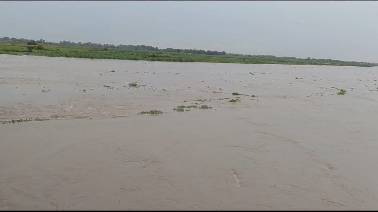 उन्नाव : लव-कुश की नगरी पर मां गंगा का कहर… उन्नाव : लव-कुश की नगरी पर मां गंगा का कहर…