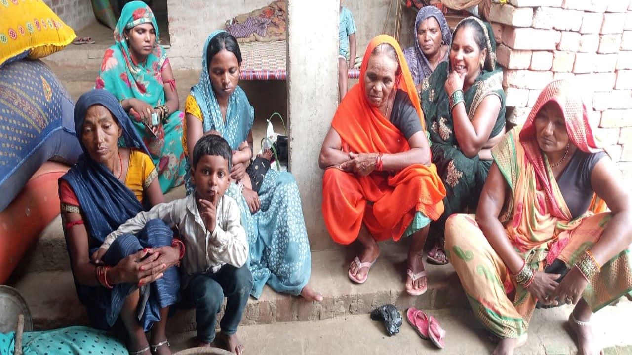 रायबरेली : खेत में खून से लथपथ मिला युवक का शव, चाचा-चाची पर हत्या का आरोप