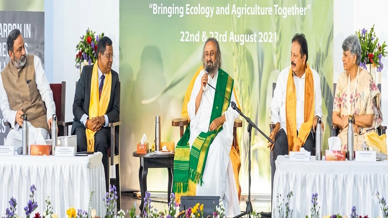 राष्ट्रीय पर्माकल्चर सम्मेलन 2026 : उत्तर प्रदेश के किसानों ने दिखाई सतत कृषि की नई राह, बेंगलुरु में गूंजी UP की मिसाल राष्ट्रीय पर्माकल्चर सम्मेलन 2026 : उत्तर प्रदेश के किसानों ने दिखाई सतत कृषि की नई राह, बेंगलुरु में गूंजी UP की मिसाल