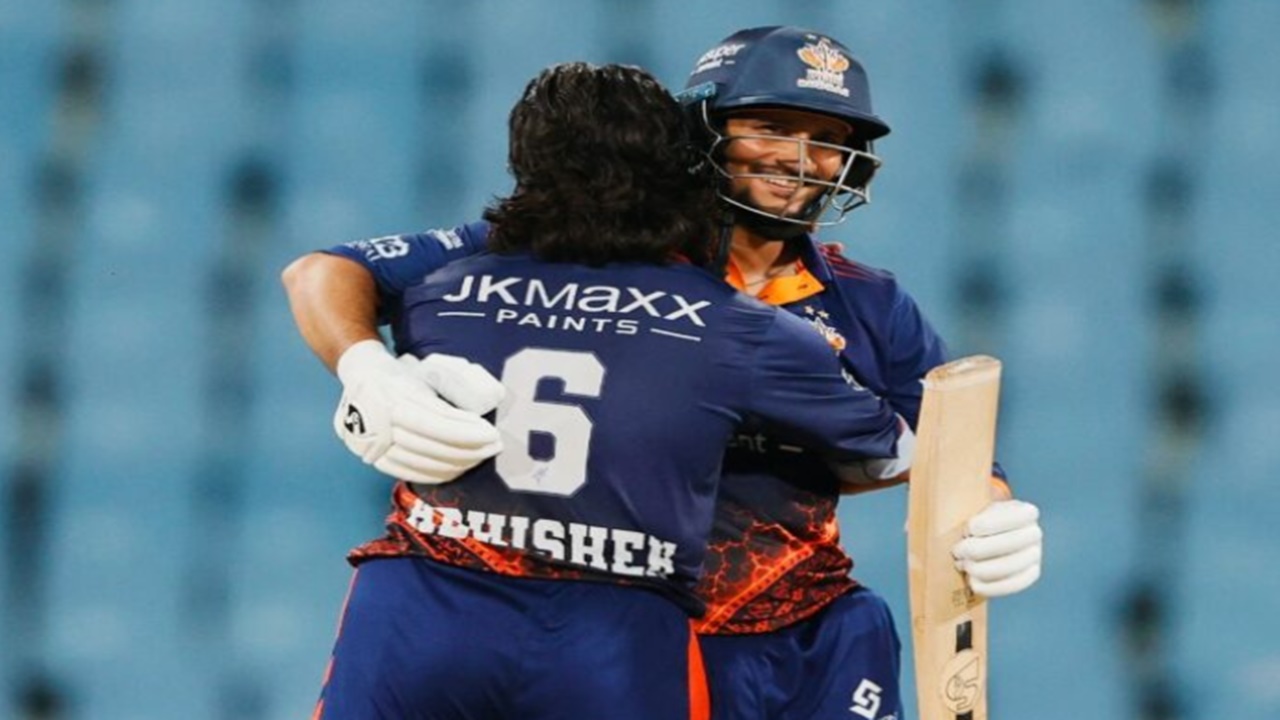 UP T20 League: काशी रुद्रास का पलटवार! कानपुर सुपरस्टार्स को 8 विकेट से रौंदकर दर्ज की पहली जीत, गोस्वामी-करन का बल्ला गरजा UP T20 League: काशी रुद्रास का पलटवार! कानपुर सुपरस्टार्स को 8 विकेट से रौंदकर दर्ज की पहली जीत, गोस्वामी-करन का बल्ला गरजा