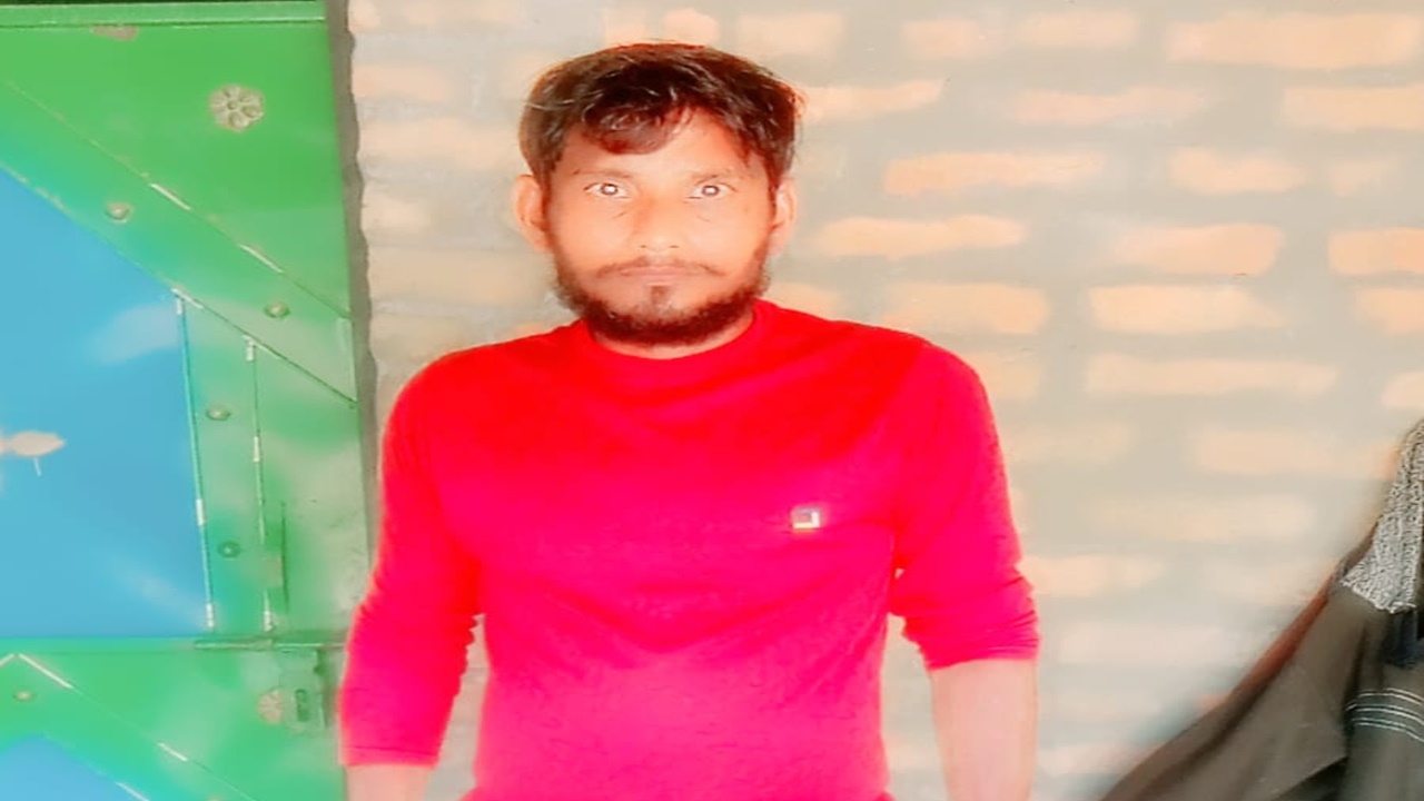 Raebareli News: समर्सिबल पंप में उतरा करंट, पाइप बांध रहे 22 वर्षीय युवक की मौत; परिवार में मचा कोहराम Raebareli News: समर्सिबल पंप में उतरा करंट, पाइप बांध रहे 22 वर्षीय युवक की मौत; परिवार में मचा कोहराम