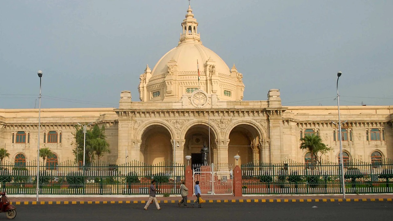 UP Assembly : हंगामे की भेंट चढ़ा मानसून सत्र, तय समय से पहले खत्म; 59,019 करोड़ का अनुपूरक बजट समेत 12 विधेयक पारित UP Assembly : हंगामे की भेंट चढ़ा मानसून सत्र, तय समय से पहले खत्म; 59,019 करोड़ का अनुपूरक बजट समेत 12 विधेयक पारित
