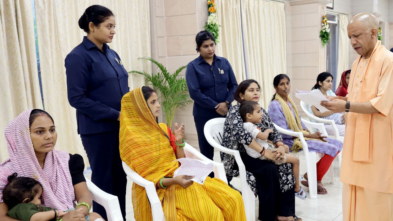 थैलेसीमिया पीड़ित बच्चे के इलाज के लिए CM योगी ने दिए मदद के निर्देश, बोले- धन की कमी नहीं होगी
